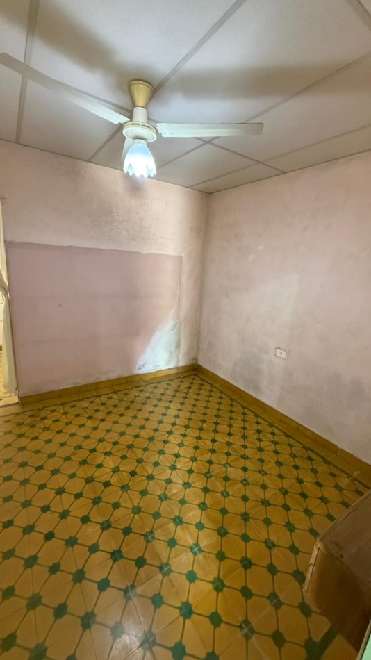 CASA DE 2 DORMITORIOS A MODERNIZAR,  ¡OPORTUNIDAD!