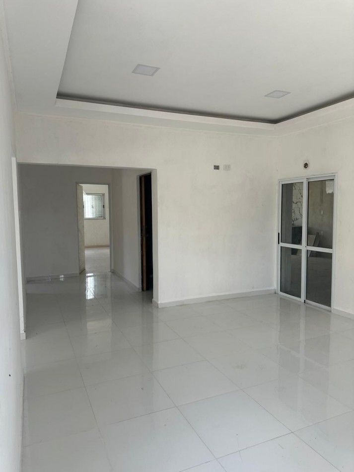 Hermosa casa 2 dorm en Colonia Avellaneda.