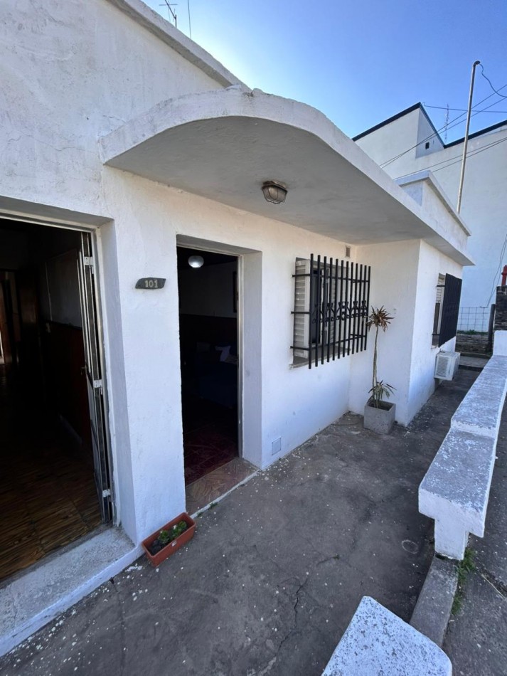 CASA + DEPARTAMENTO EN AV INTENDENTE DEL CASTILLO, ORO VERDE 