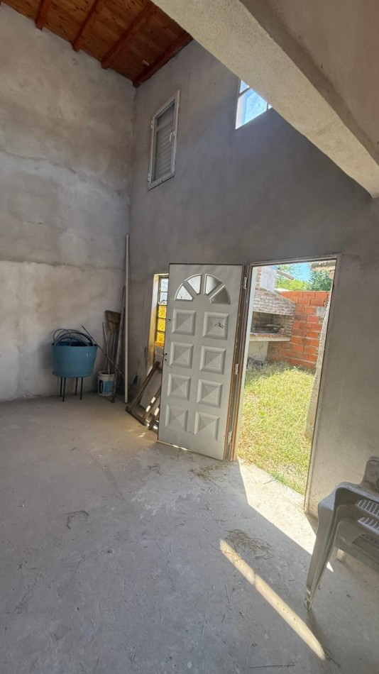 CASA QUINTA A TERMINAR EN SAUCE MONTRULL