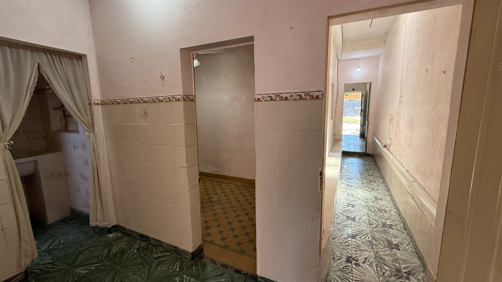 CASA DE 2 DORMITORIOS A MODERNIZAR,  ¡OPORTUNIDAD!