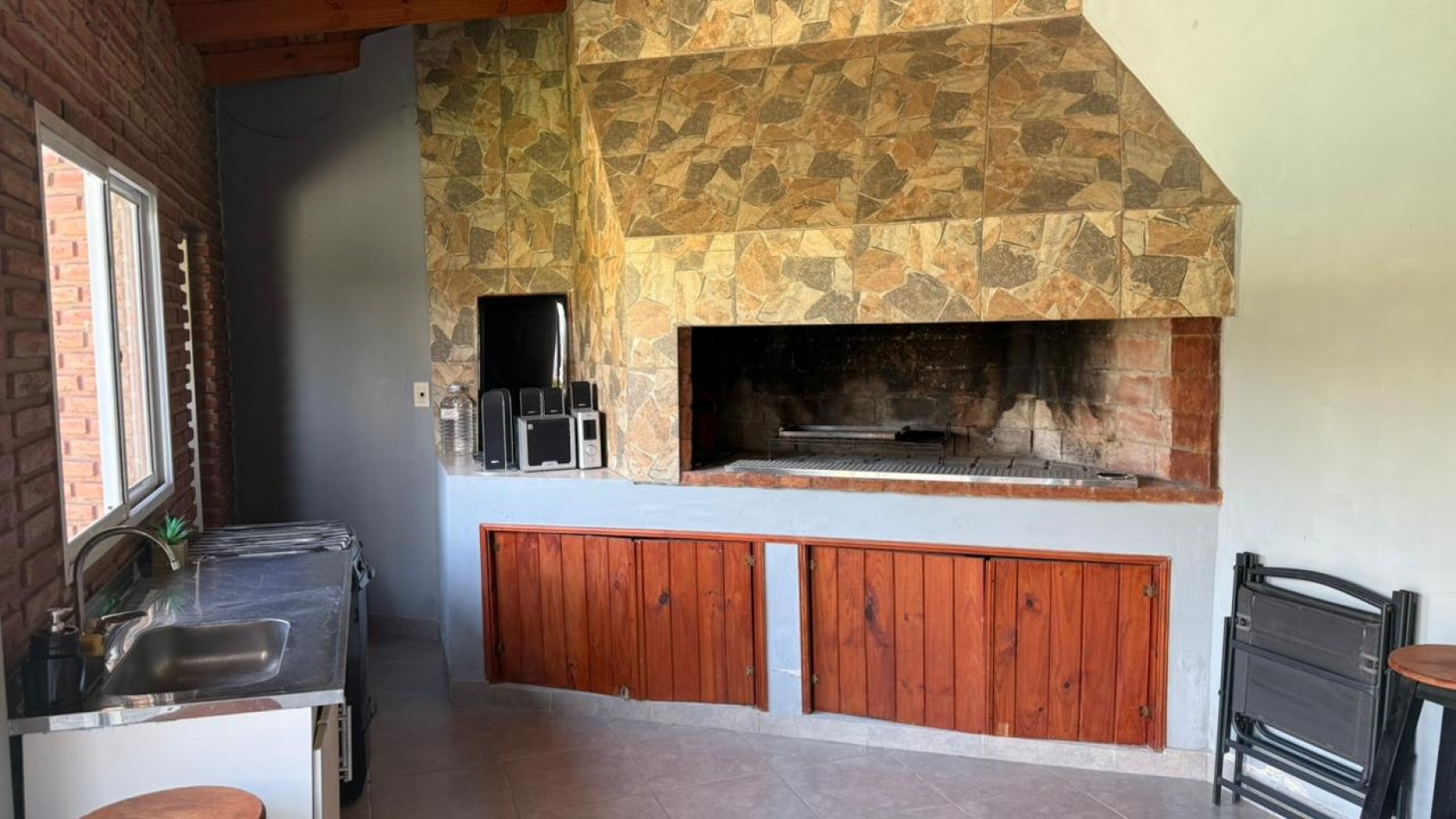 CASA PREMIUM DE 3 DORM, PISCINA, Y COCHERA DOBLE