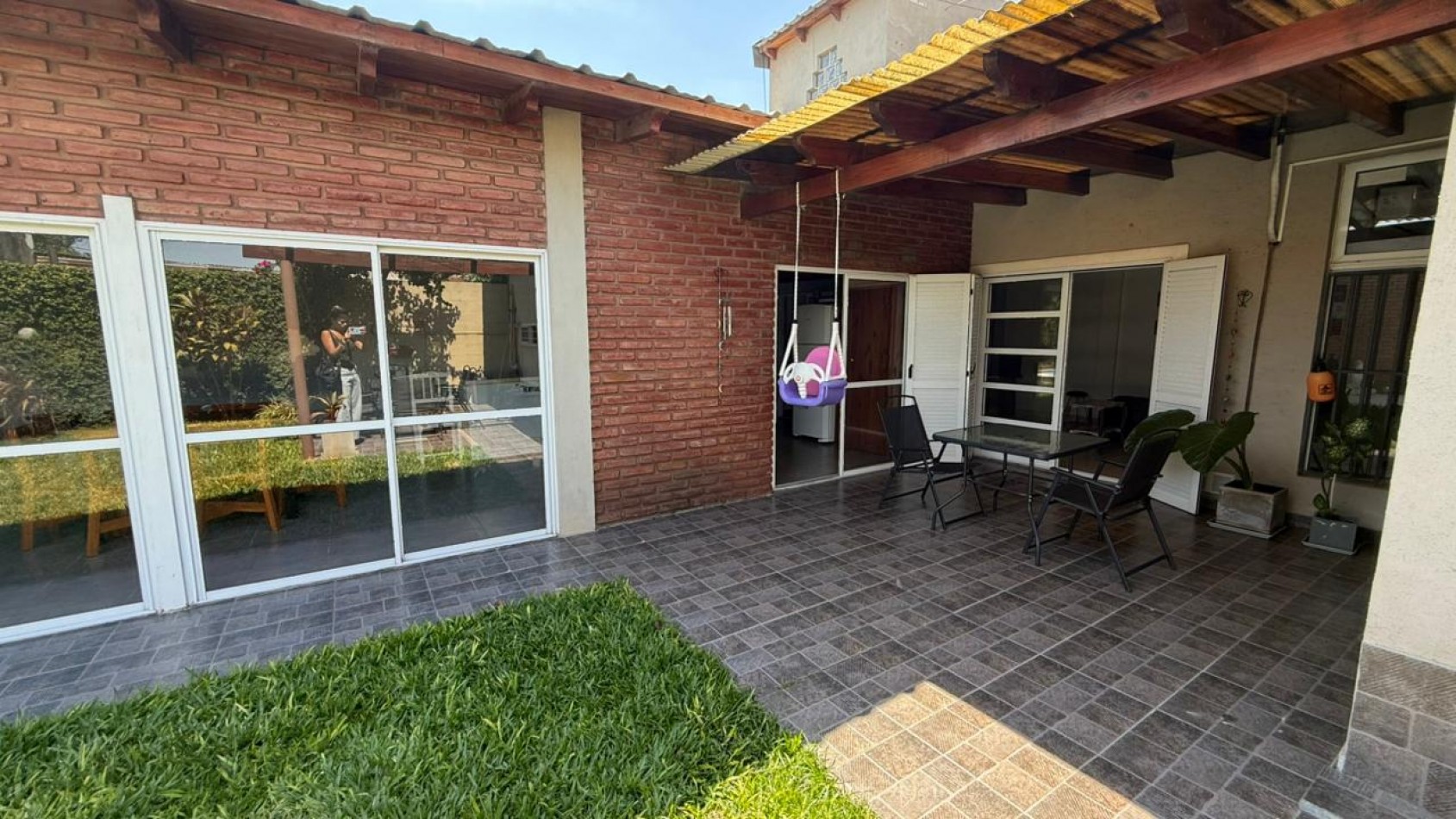 CASA PREMIUM DE 3 DORM, PISCINA, Y COCHERA DOBLE