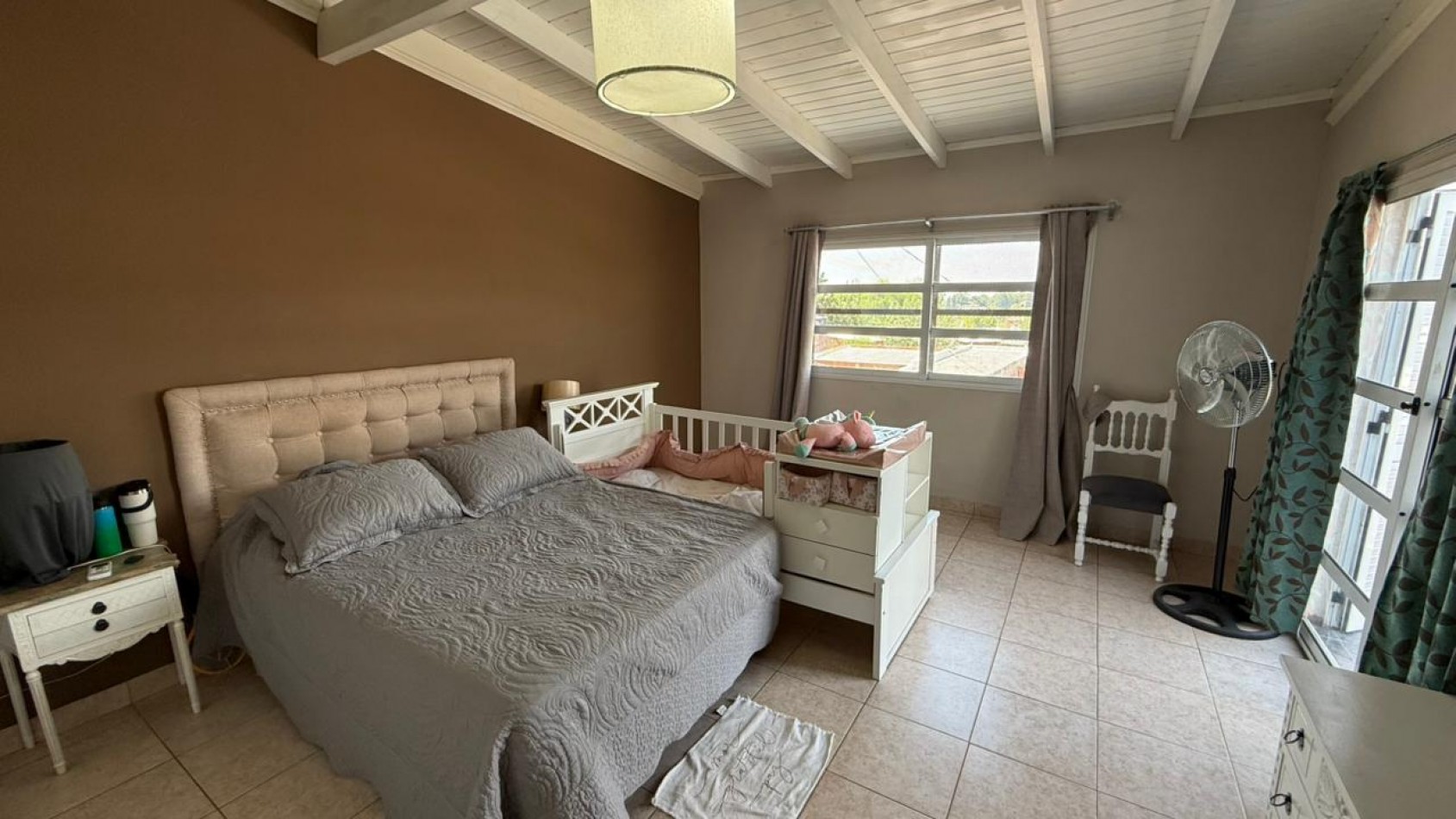 CASA PREMIUM DE 3 DORM, PISCINA, Y COCHERA DOBLE