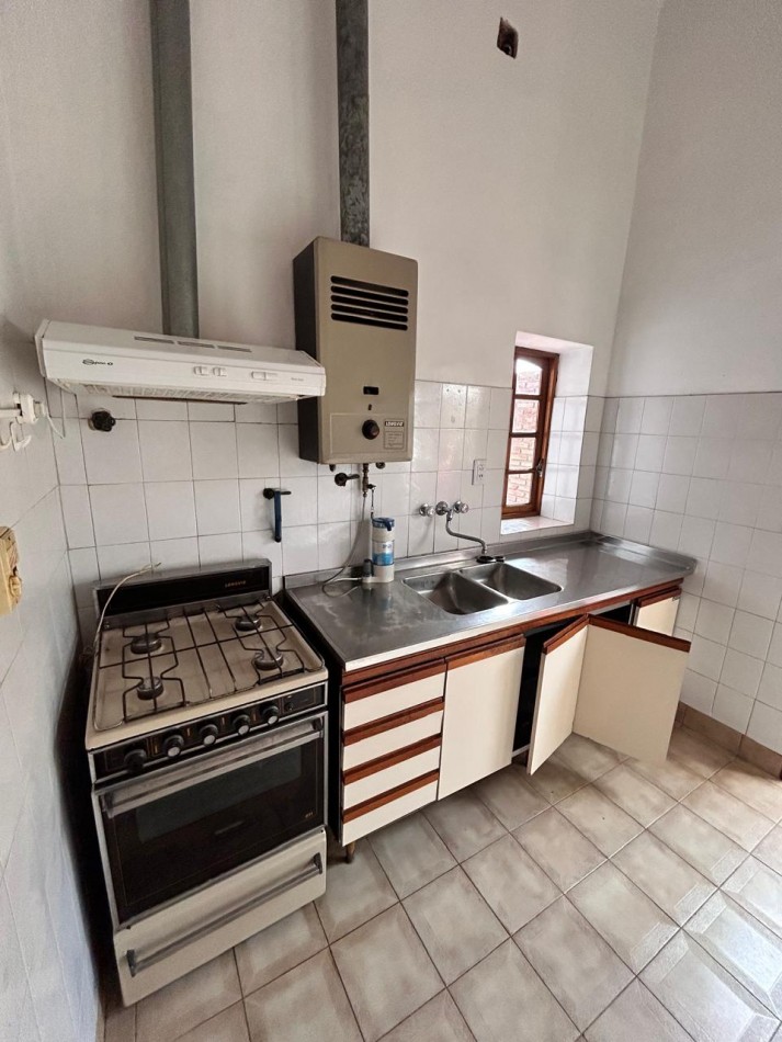 CASA 3 DORM Y COCHERA EN ZONA EJERCITO