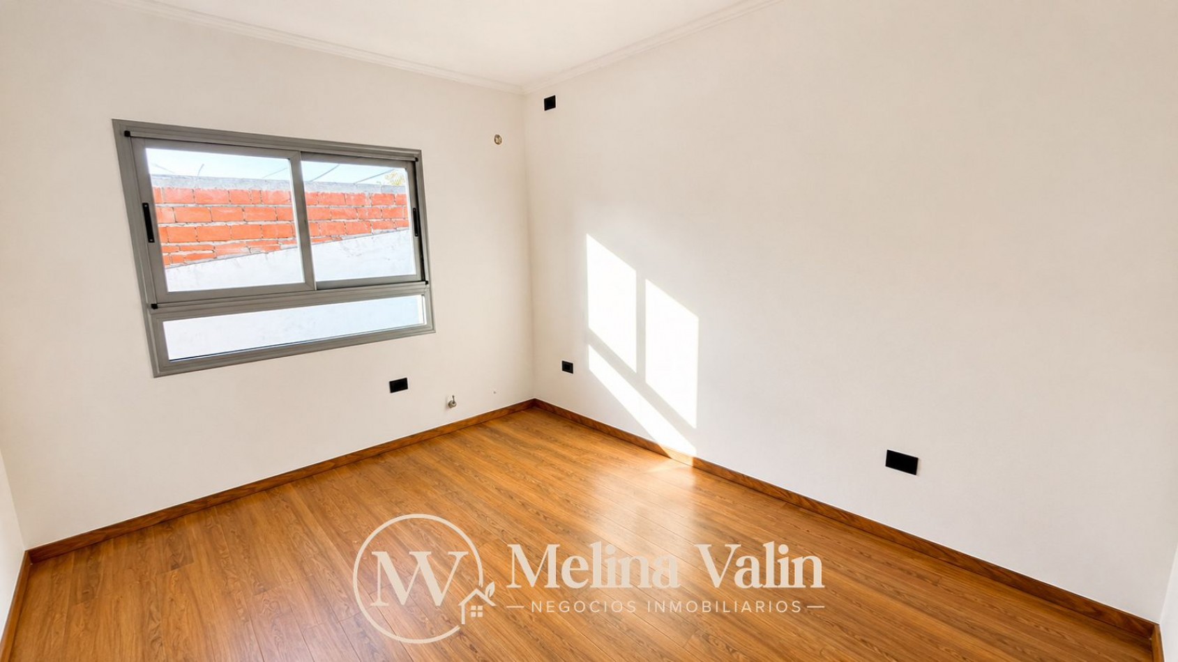 CASA PREMIUM EN ZONA SUR, 3 DORM, COCHERA Y PATIO