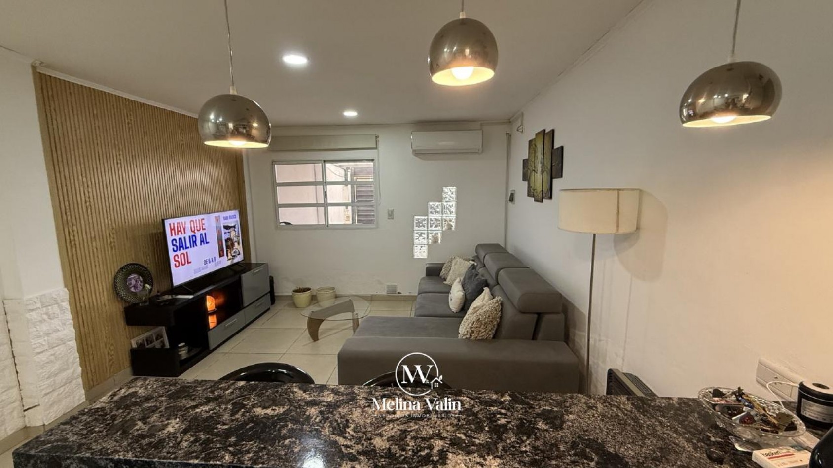 DUPLEX EN ORO VERDE, 2 DORM, COCHERA, PATIO Y PISCINA,
