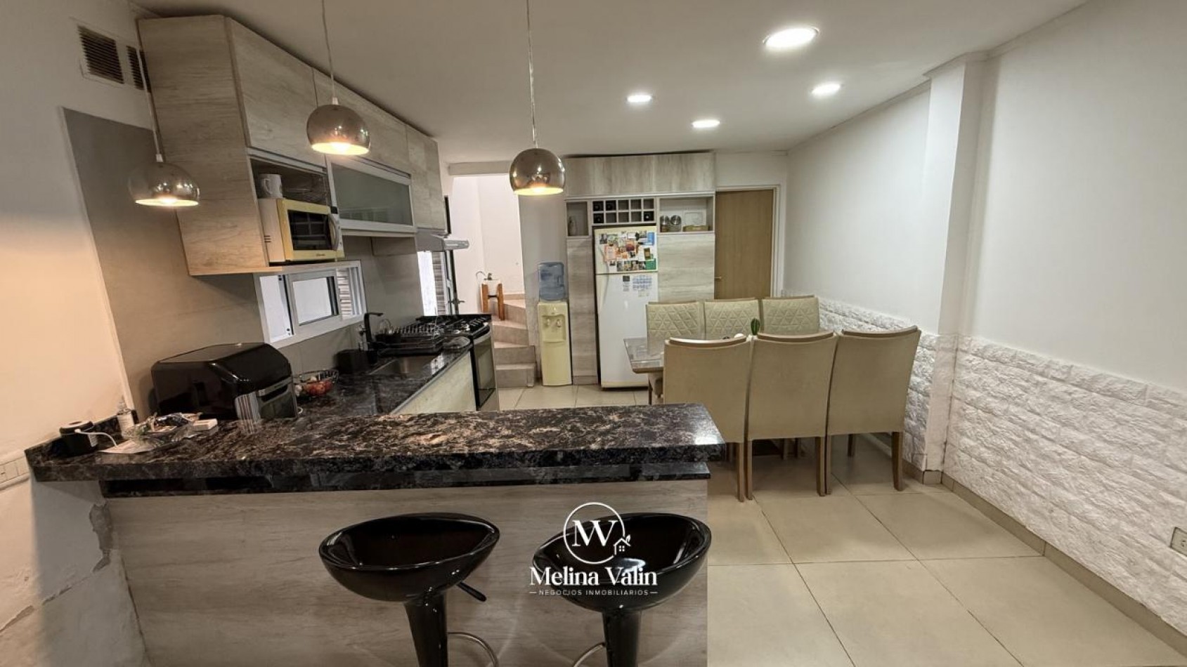 DUPLEX EN ORO VERDE, 2 DORM, COCHERA, PATIO Y PISCINA,