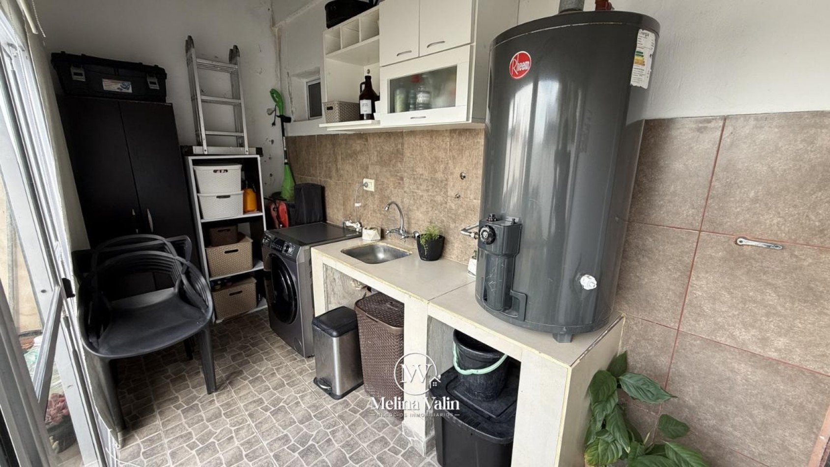 DUPLEX EN ORO VERDE, 2 DORM, COCHERA, PATIO Y PISCINA,