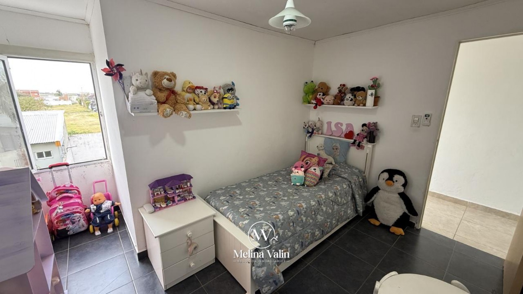 DUPLEX EN ORO VERDE, 2 DORM, COCHERA, PATIO Y PISCINA,