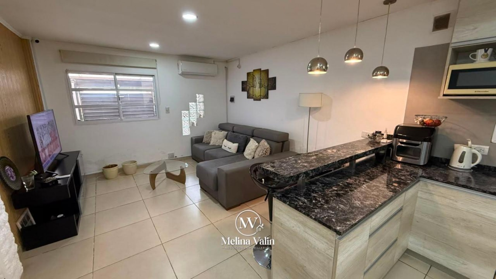 DUPLEX EN ORO VERDE, 2 DORM, COCHERA, PATIO Y PISCINA,