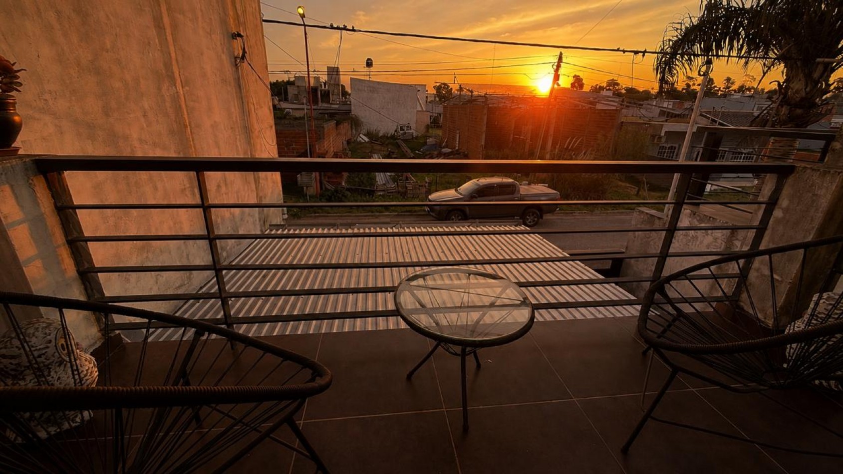 DUPLEX EN ORO VERDE, 2 DORM, COCHERA, PATIO Y PISCINA,