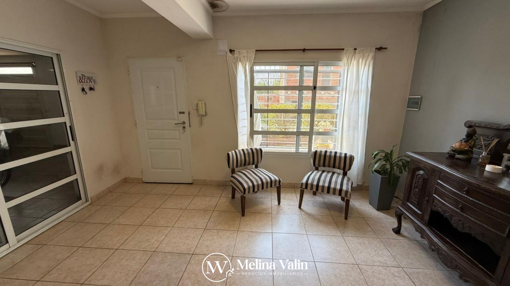 CASA PREMIUM DE 3 DORM, PISCINA, Y COCHERA DOBLE