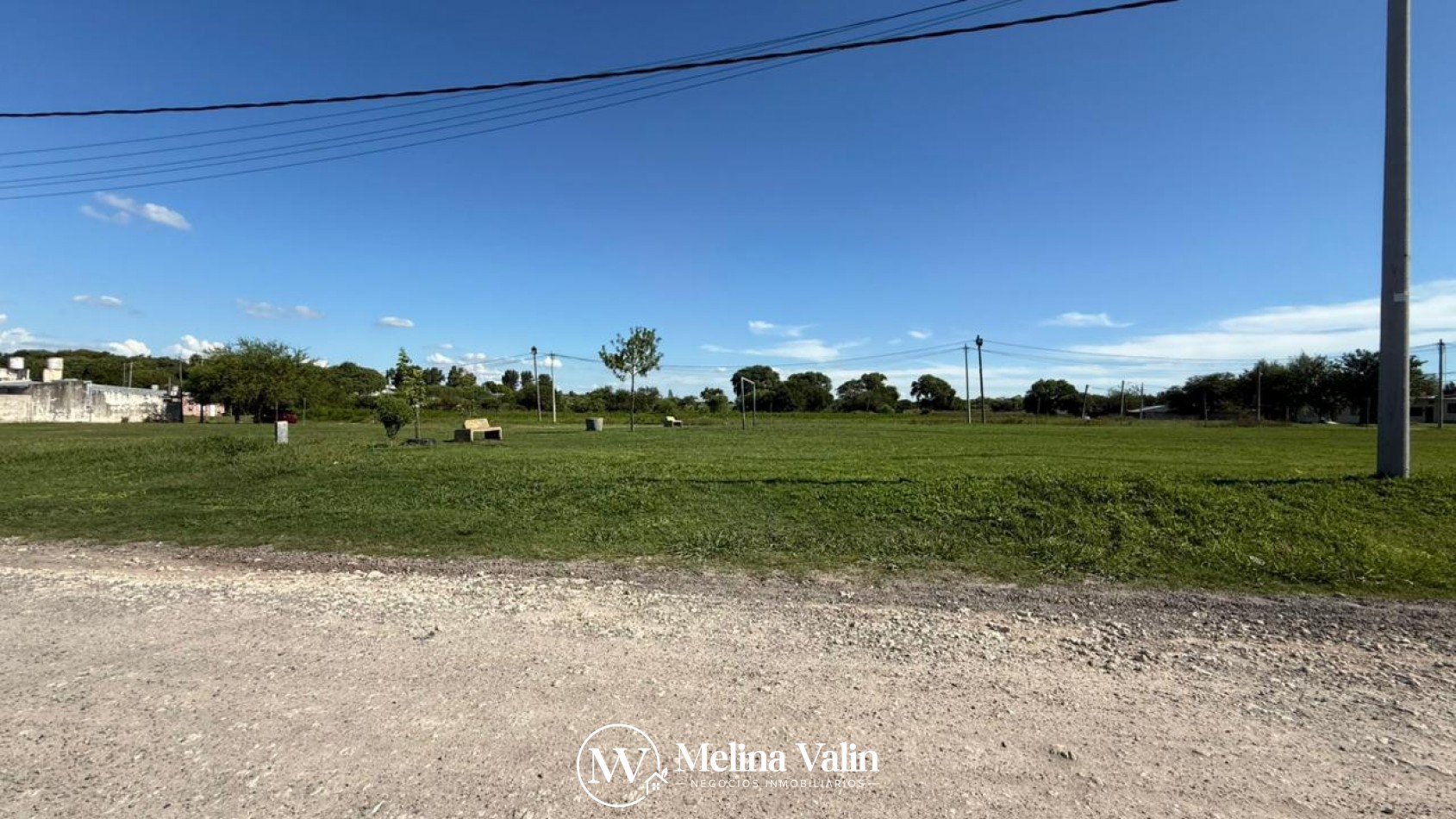 CASA DE 2 DORM, PATIO Y COCHERA, ZONA NEWBERY 