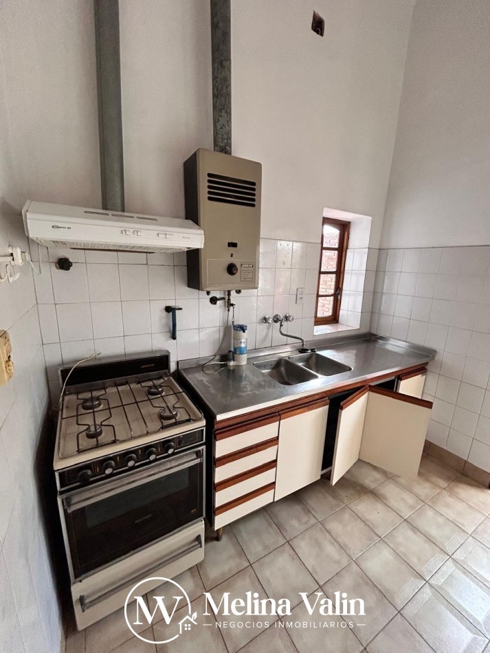 CASA 3 DORM Y COCHERA EN ZONA EJERCITO