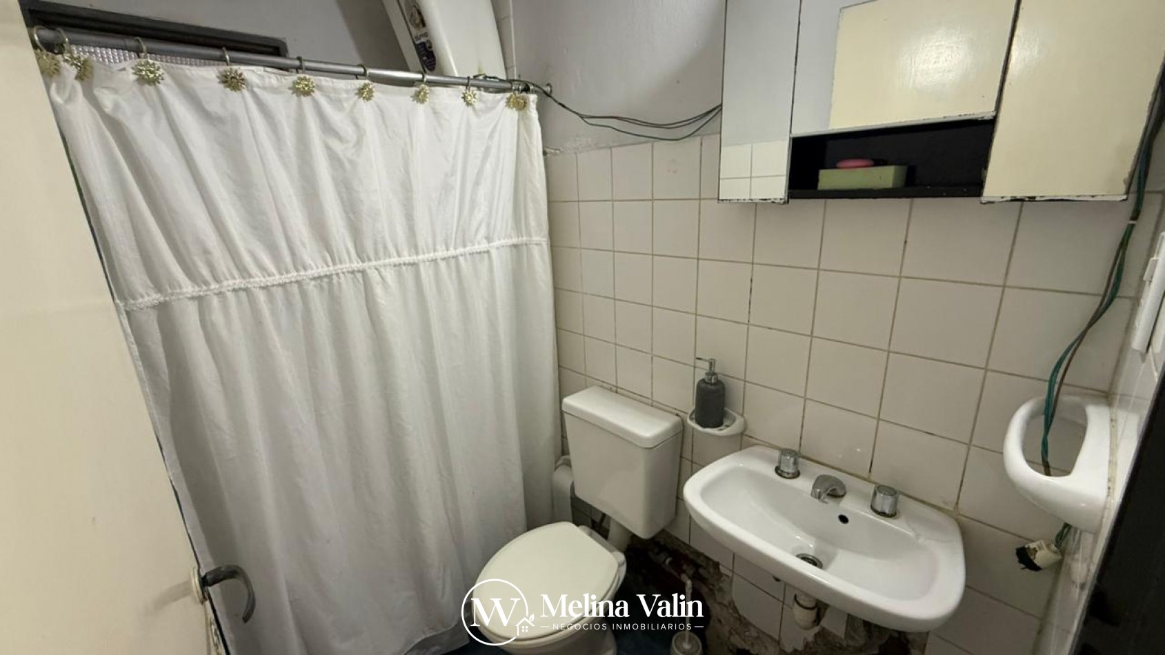 CASA DE 2 DORM, PATIO Y COCHERA, ZONA NEWBERY 