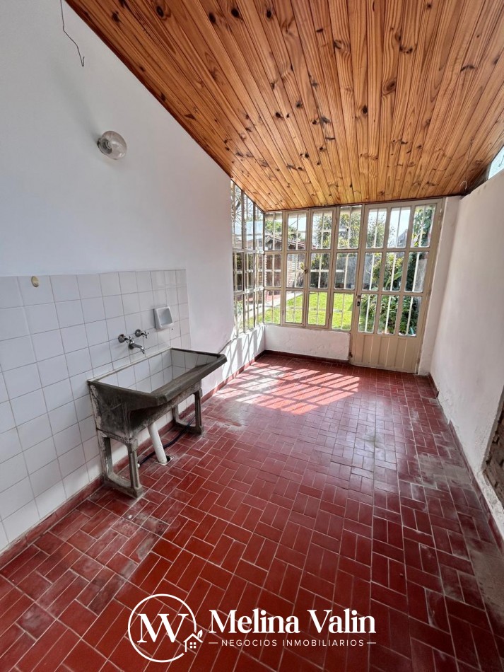 CASA 3 DORM Y COCHERA EN ZONA EJERCITO