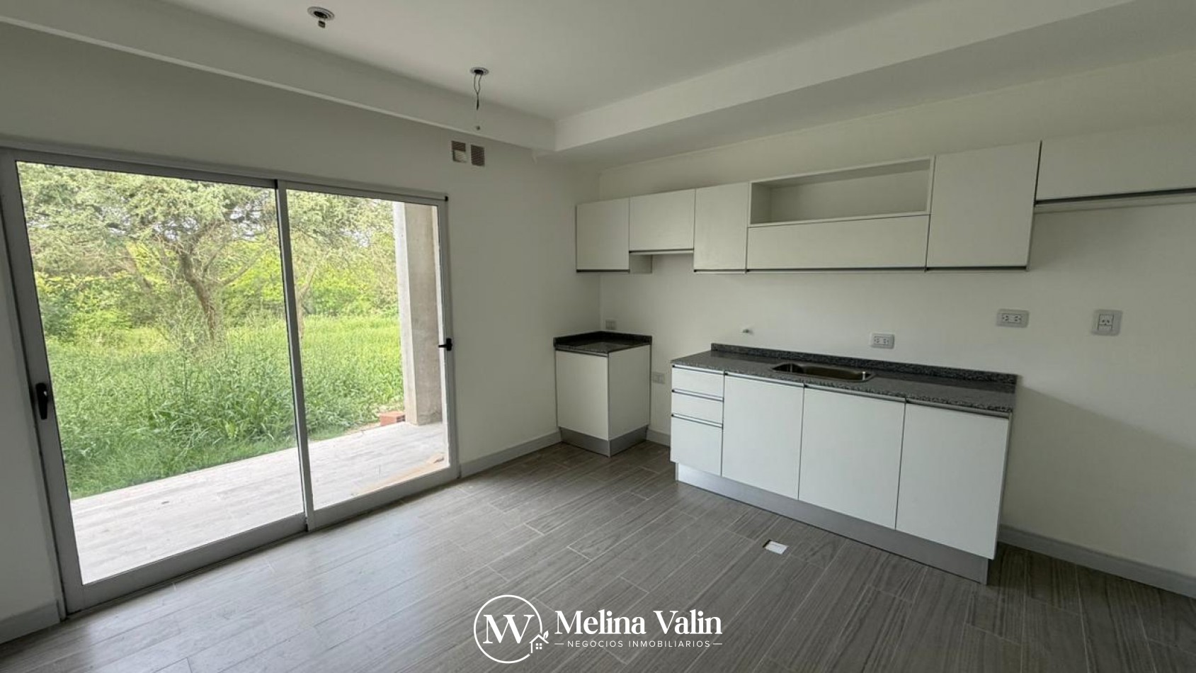 CASA A ESTRENAR EN ORO VERDE ZONA INTA 