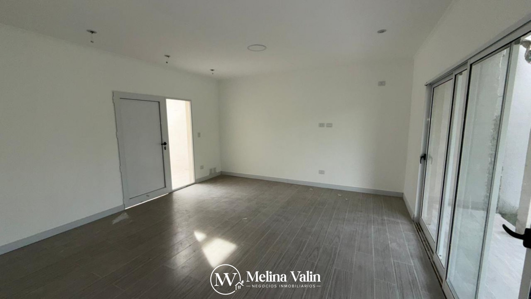 CASA A ESTRENAR EN ORO VERDE ZONA INTA 