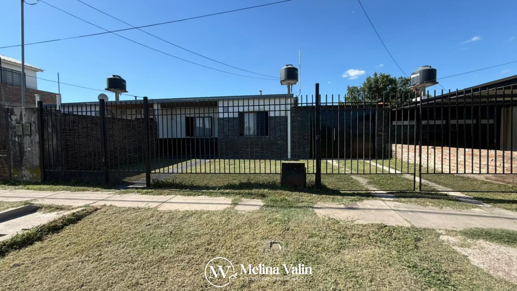 CASA DE 2 DORM, PATIO Y COCHERA, ZONA NEWBERY 