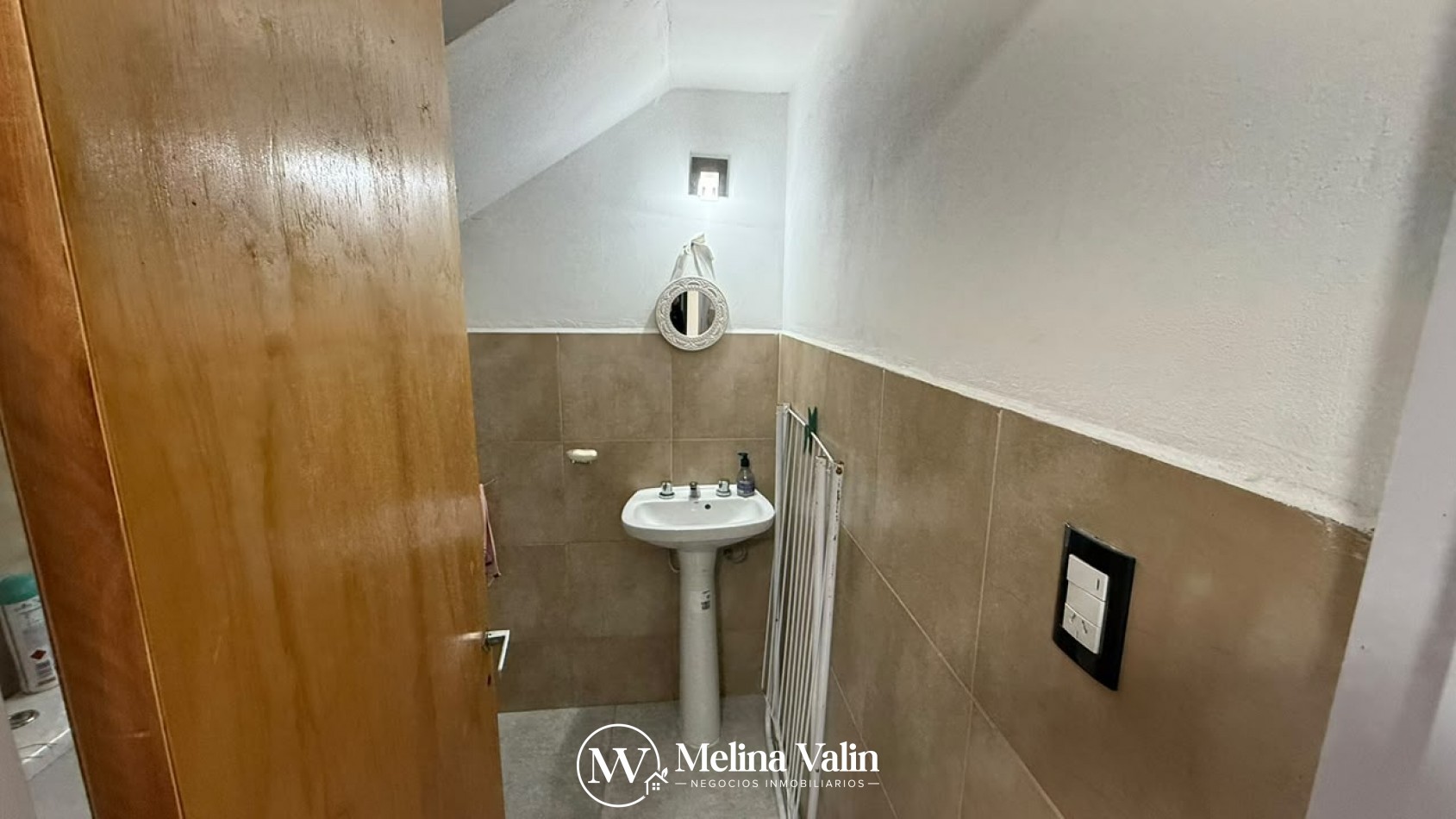 SE VENDE MODERNO DUPLEX 3 DORM EN ZONA CHURRUARIN Y RIO NEGRO.