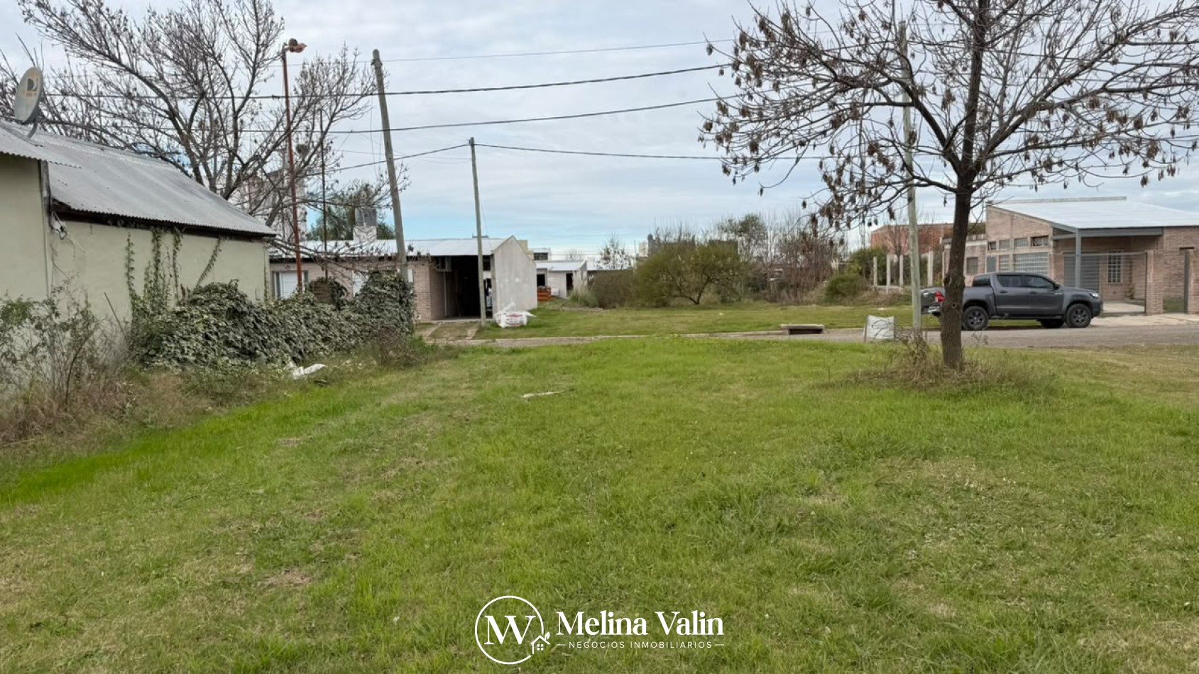 TERRENO EN ORO VERDE, CALLE LOS CANARIOS, SUP DE 700 M2.