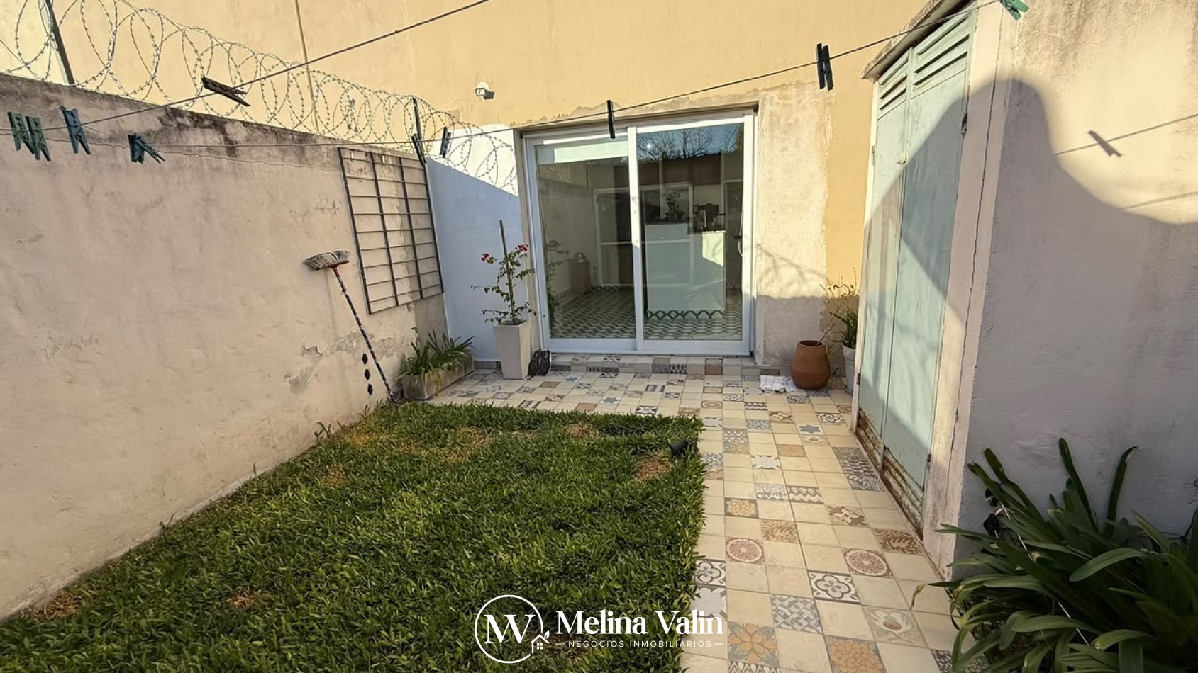 SE VENDE MODERNO DUPLEX 3 DORM EN ZONA CHURRUARIN Y RIO NEGRO.