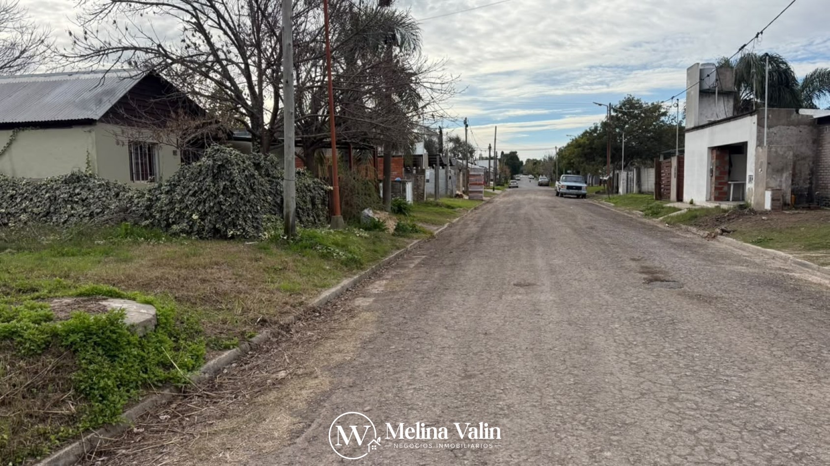 TERRENO EN ORO VERDE, CALLE LOS CANARIOS, SUP DE 700 M2.