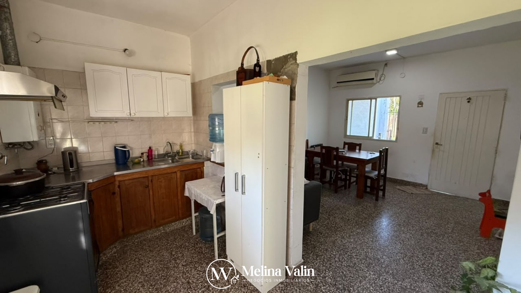 EN VENTA | CASA DE 3 DORMITORIOS- Barrio Santa Lucia 