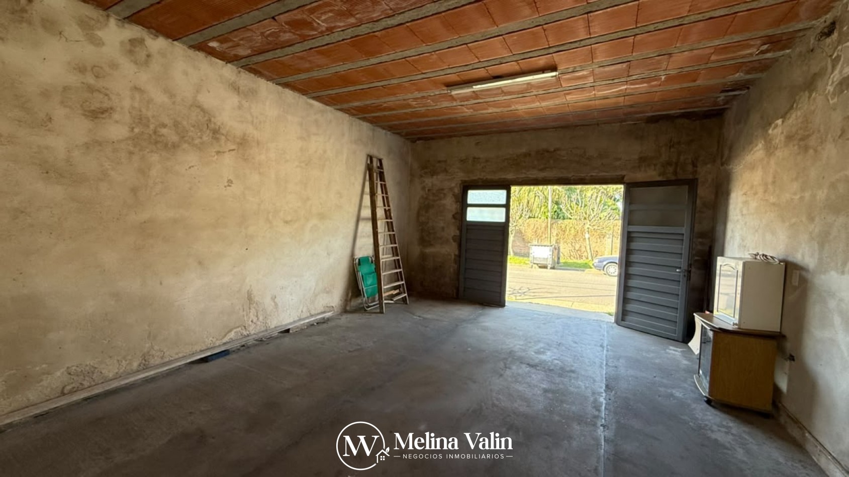 EN VENTA | CASA DE 3 DORMITORIOS- Barrio Santa Lucia 