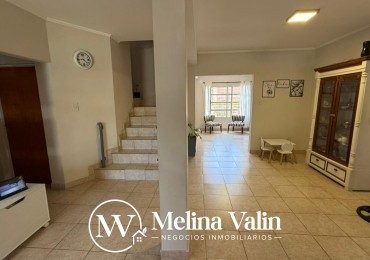 CASA PREMIUM DE 3 DORM, PISCINA, Y COCHERA DOBLE